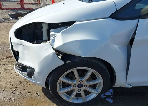 2019 Ford Fiesta Se z USA, uszkodzony, nr VIN 3FADP4EJ8KM128191